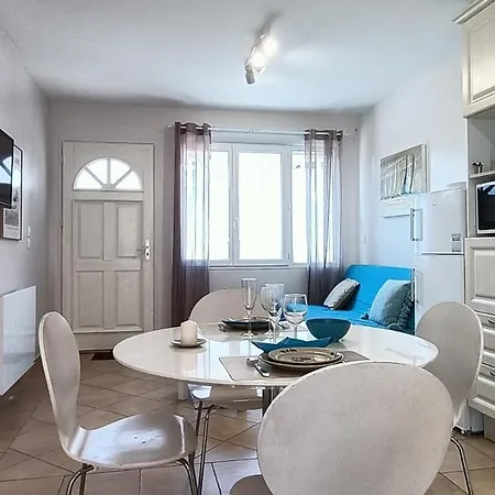 Holiday home Le Petit Bleu Cancale
