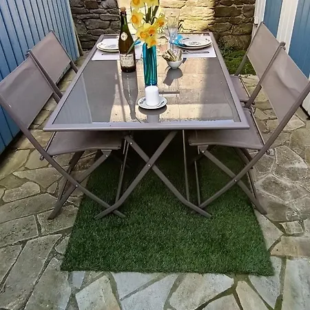 Le Petit Bleu